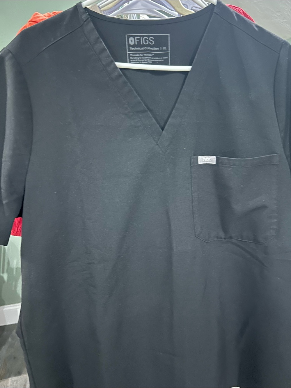 Figs womens 2 pc set Black V-Neck Scrub Top & white bottoms